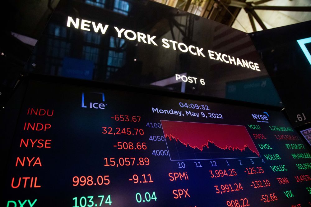 纽约股市三大股指25日下跌
