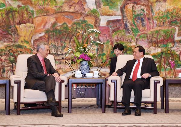 李强会见欧洲中央银行行长拉加德
