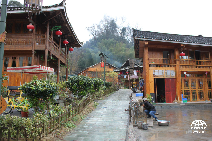 福建：山区县飞出“金凤凰”