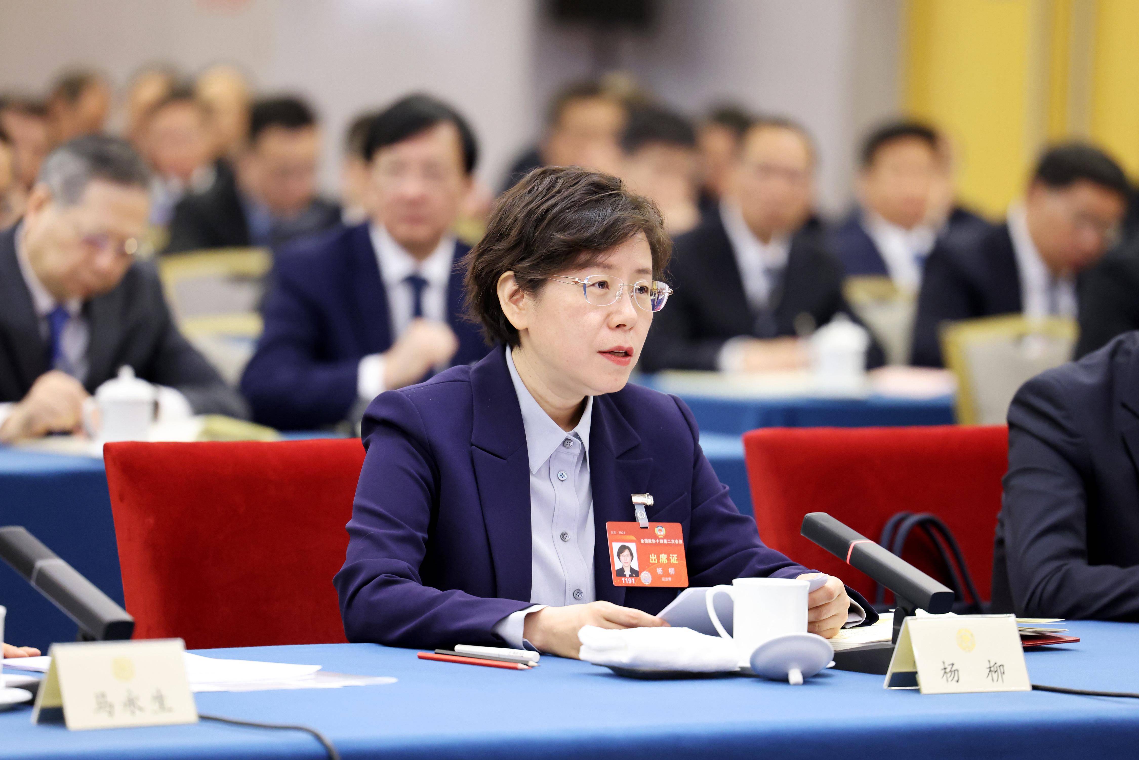 新华社评论员：党的自我革命这根弦必须绷得更紧