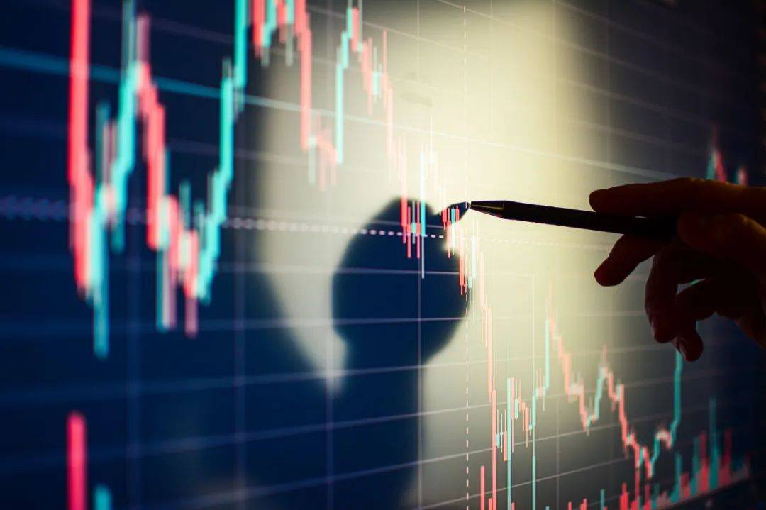 8月12日浦发转债上涨0.01%，转股溢价率3.27%