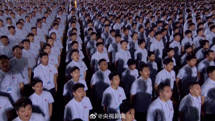 各项准备基本完成 新型装备将集中亮相——国新办发布会公布九三阅兵活动具体安排