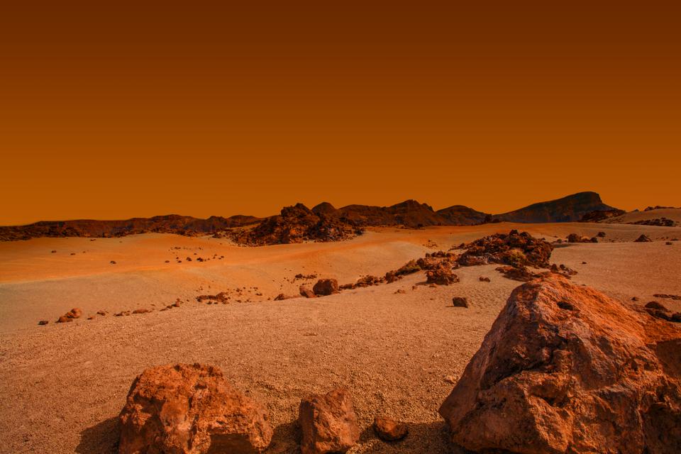 科学家发现火星存在固态内核 与地球高度相似