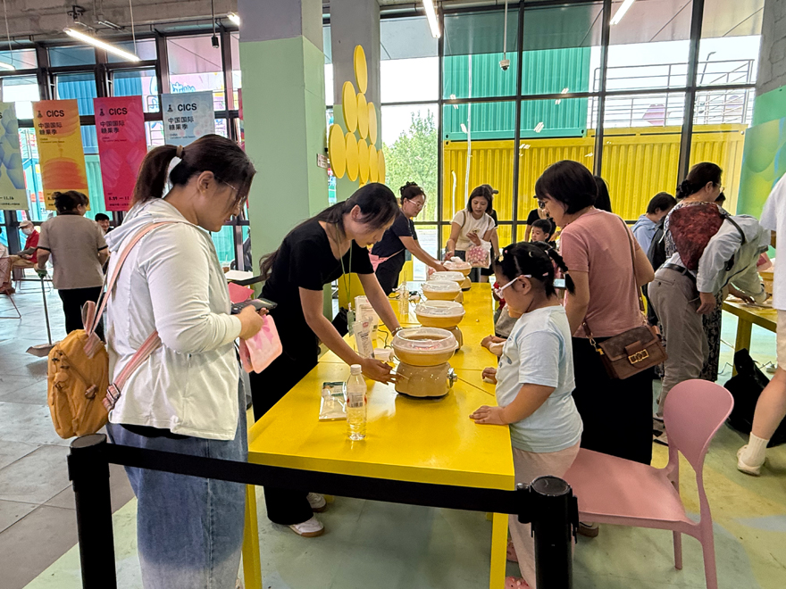 糖果季完美邂逅服贸会，背后几多深意？