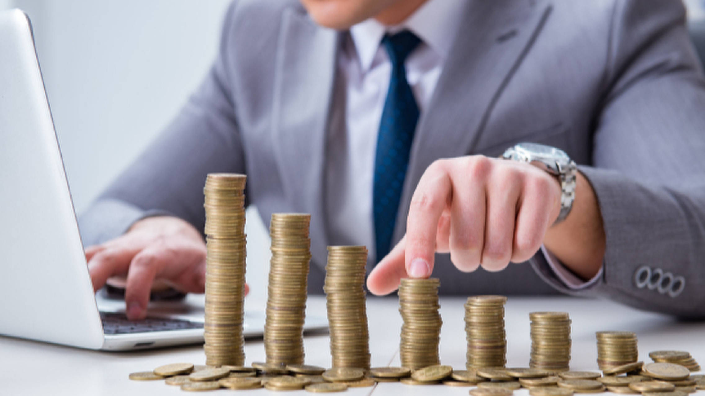 央行:2025年上半年人民币贷款增加12.92万亿元