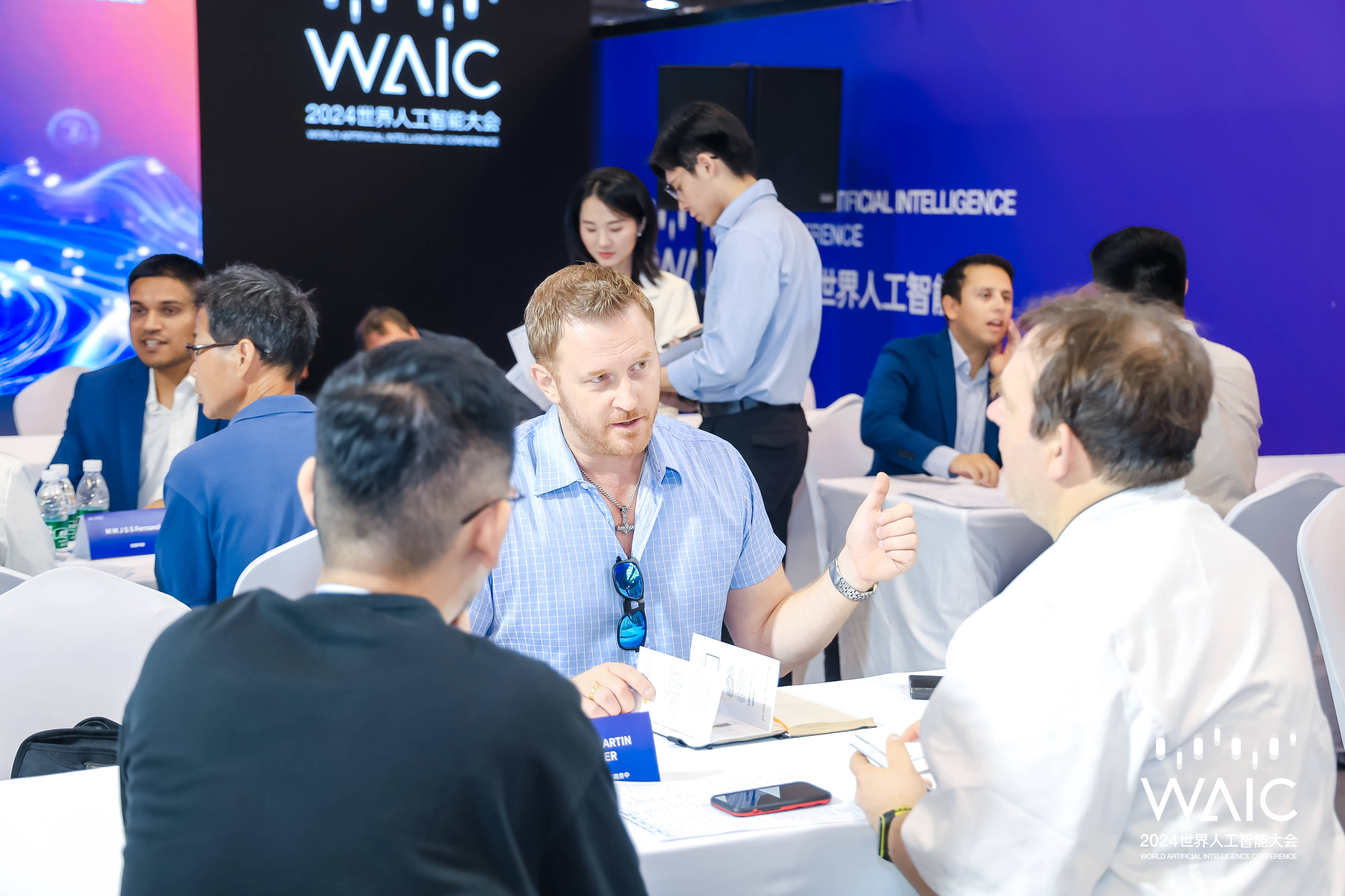 上交所举行人工智能产业链企业座谈会 构建适配人工智能科创新时代的良好生态