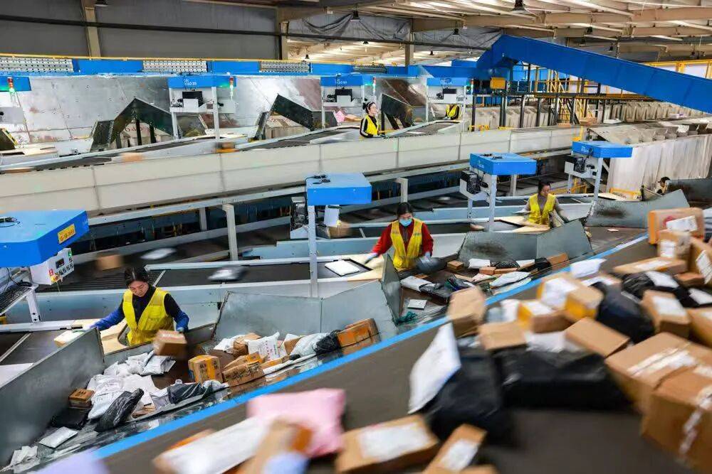 快递业加速迈向智能化