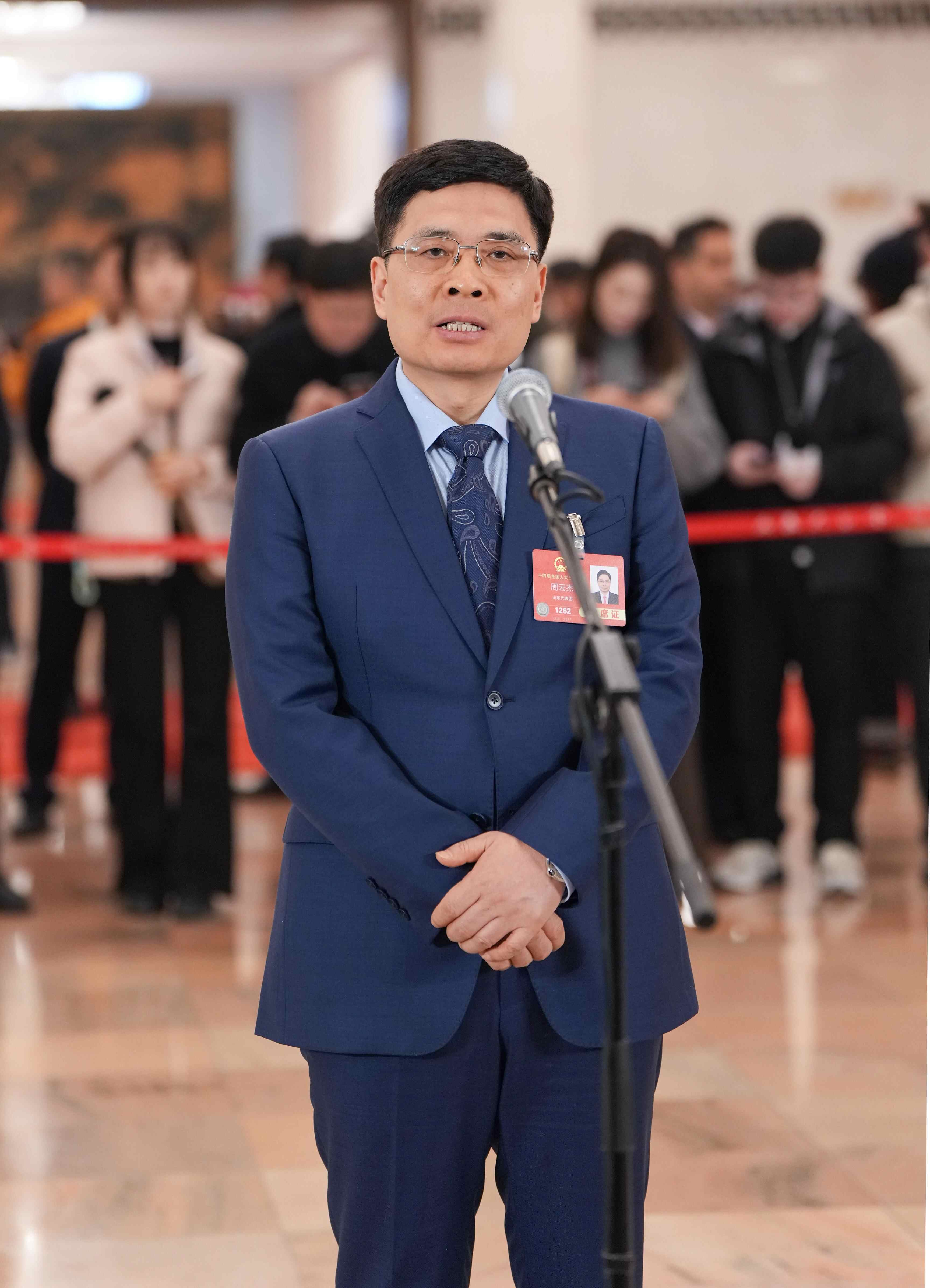 海尔周云杰：对明天最大的慷慨，是把你的一切献给今天