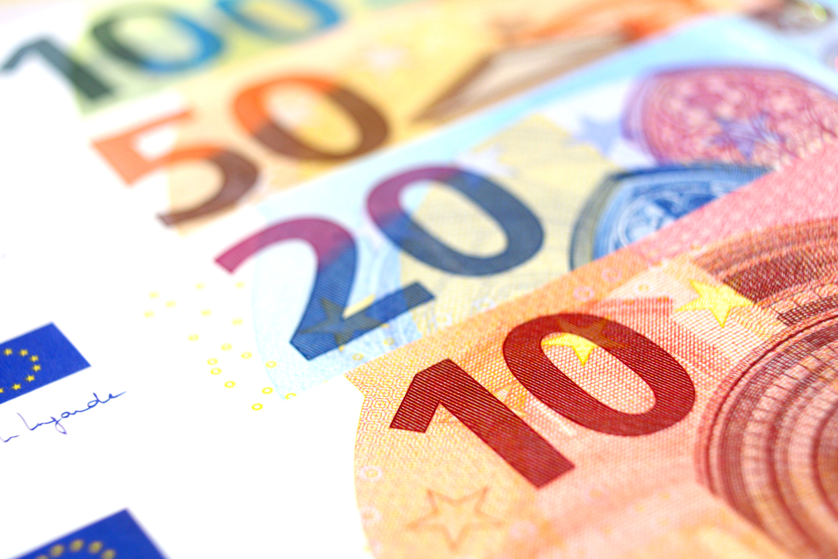 美欧贸易紧张推升避险需求 意大利10年期国债收益率跌至3.42%