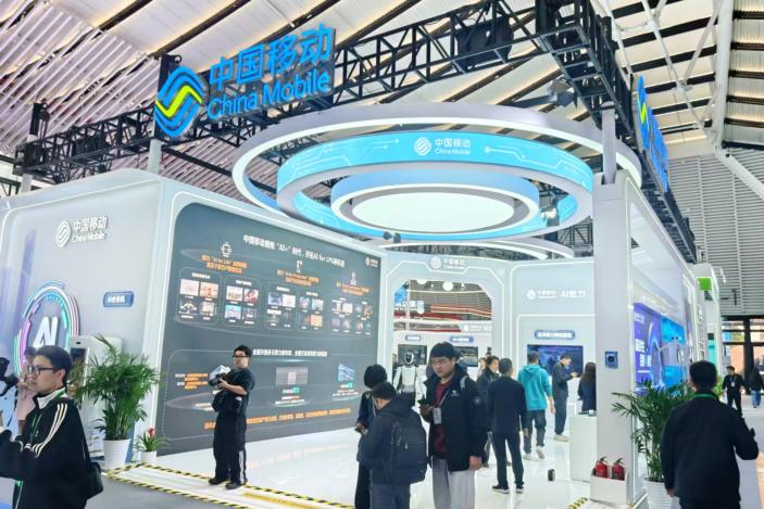 AI基建建设“快马加鞭” 上市公司积极布局智算中心细分赛道