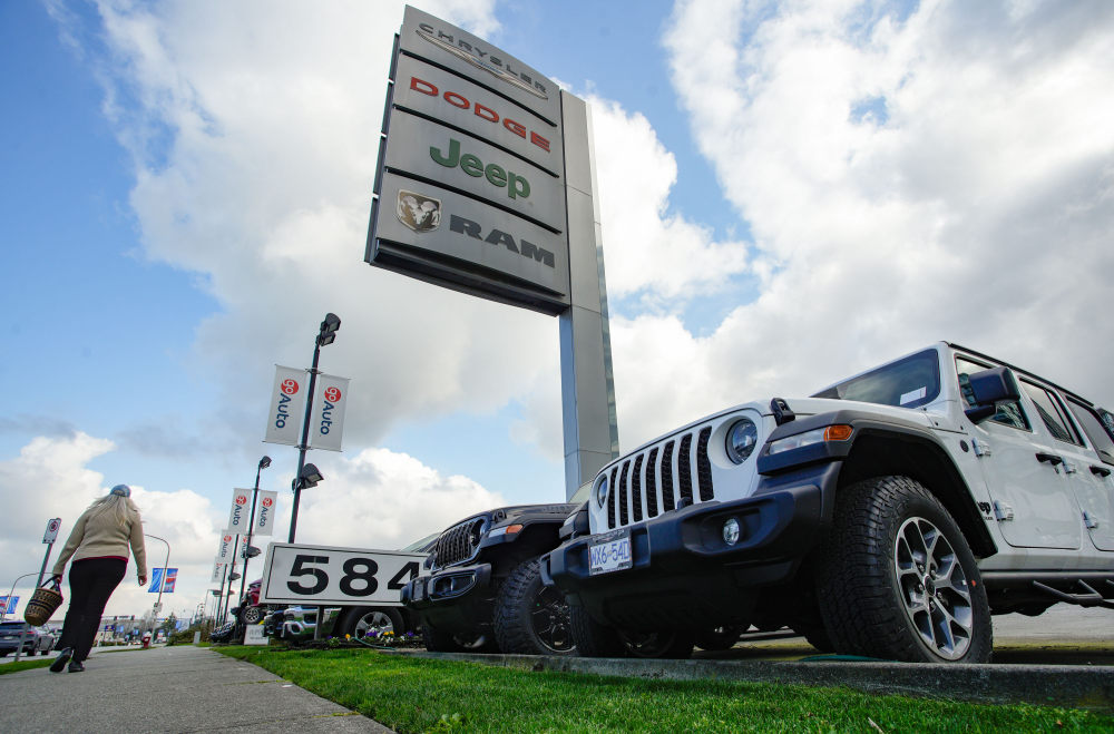 全球瞭望丨关税政策拖累 美国制造业进一步萎缩