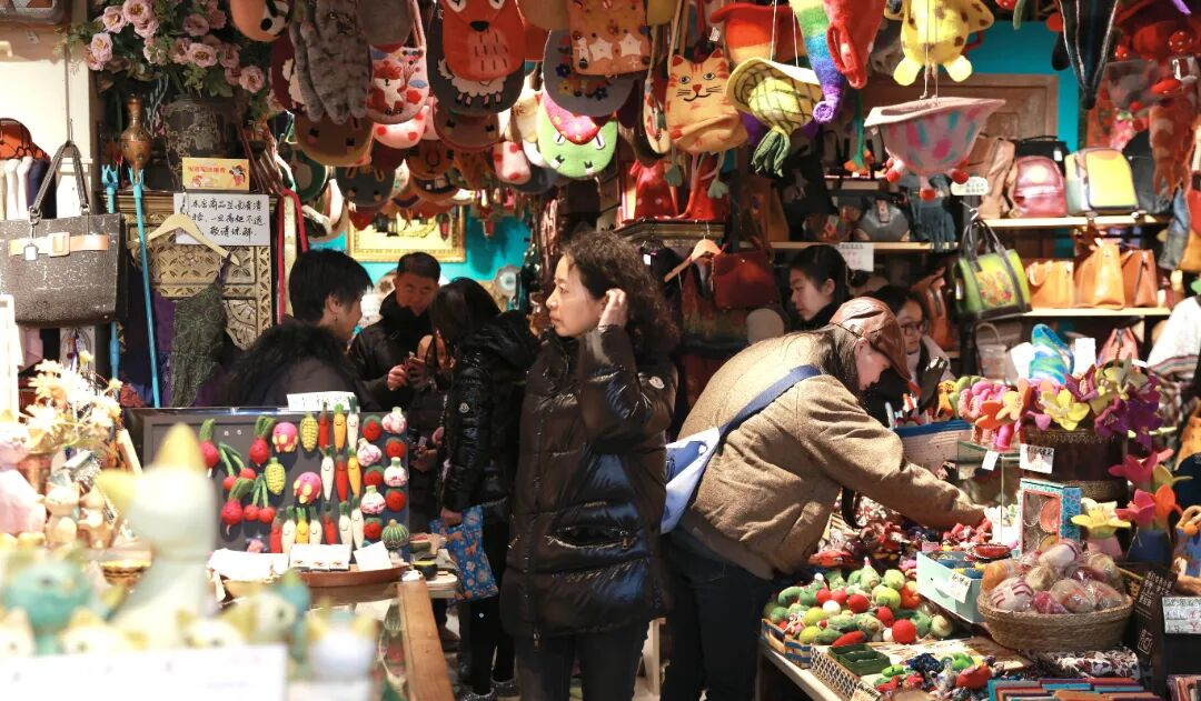 春节假期消费市场观察：“市面”红火 “新潮”涌动