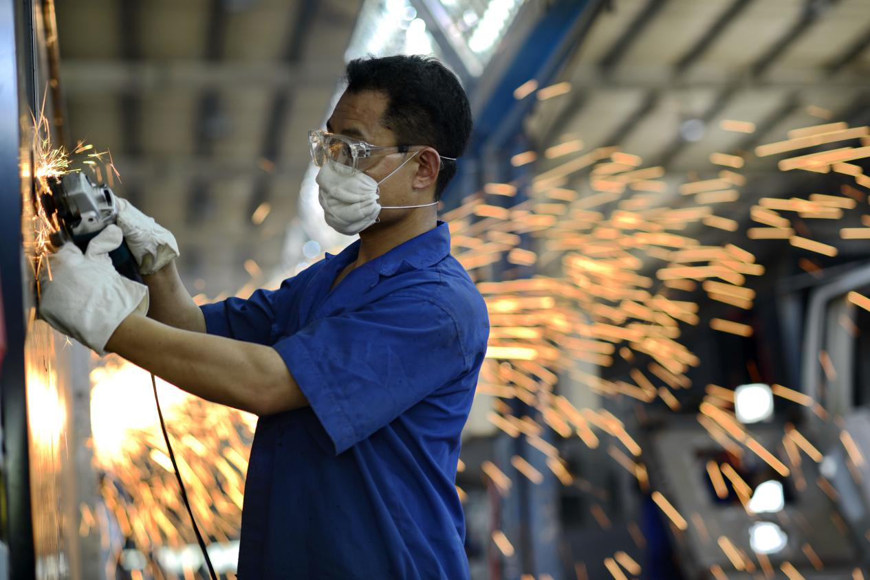 两度变更拟上市板块 中塑股份冲刺IPO