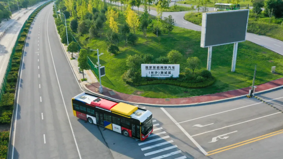 特稿｜智能时代，全球移动通信行业如何应对三大挑战