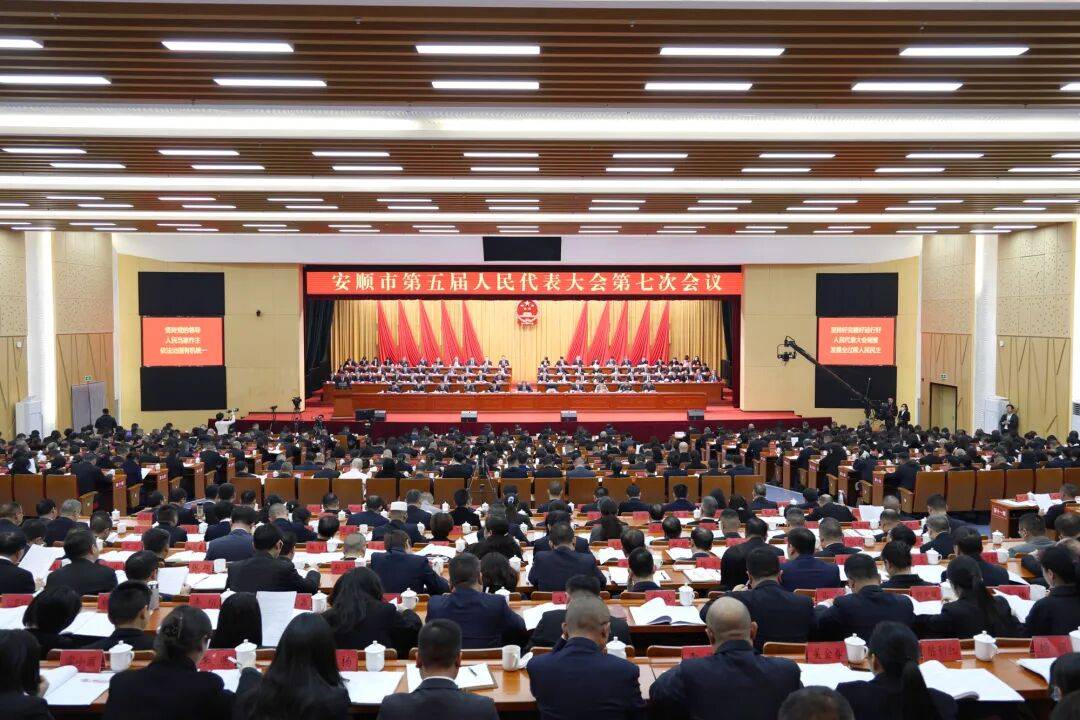 两会新华社快讯：《纲要（草案）》提出6方面109项重大工程